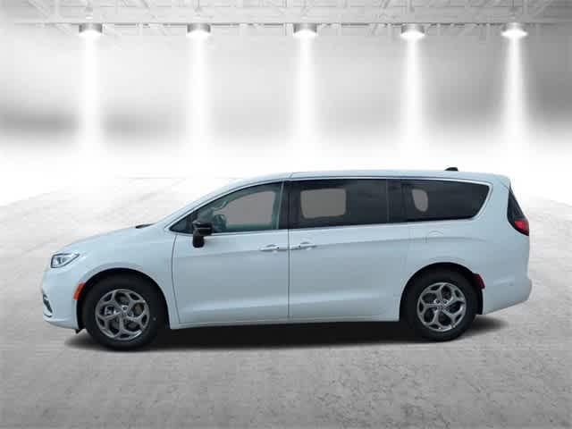 new 2024 Chrysler Pacifica car, priced at $43,941