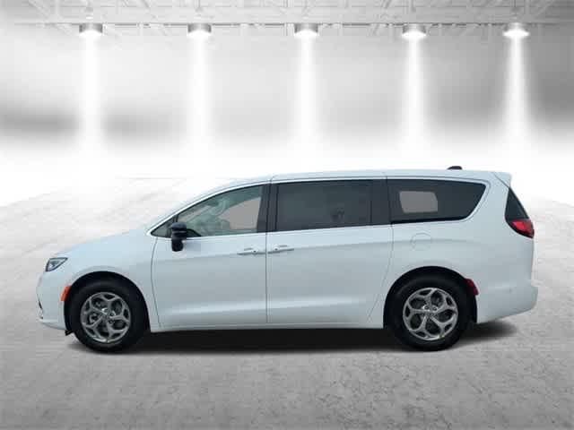 new 2024 Chrysler Pacifica car, priced at $45,441