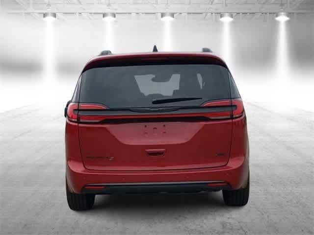 new 2024 Chrysler Pacifica car, priced at $45,991