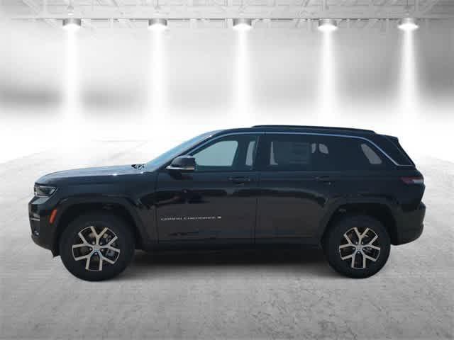 new 2024 Jeep Grand Cherokee car, priced at $42,709