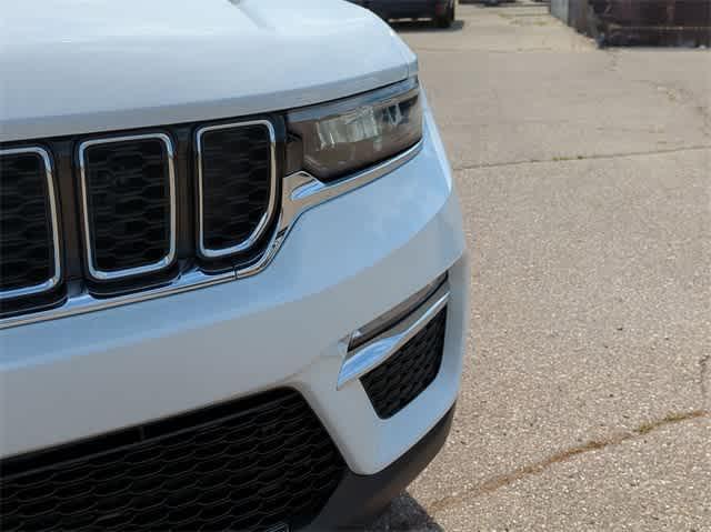 new 2024 Jeep Grand Cherokee car, priced at $42,200