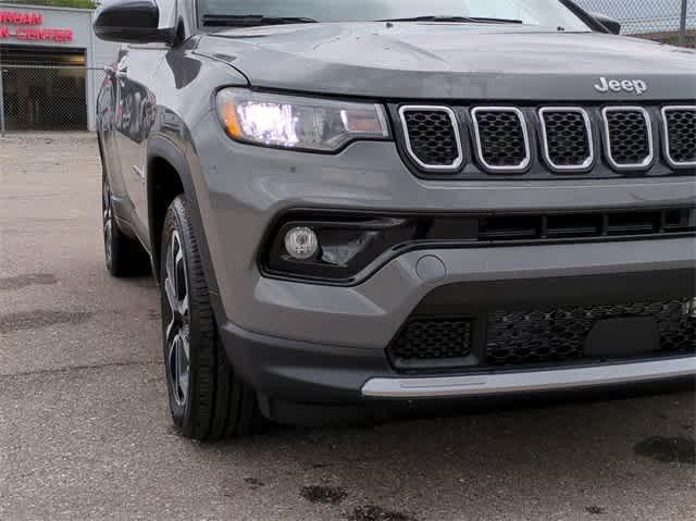 new 2023 Jeep Compass car, priced at $30,000