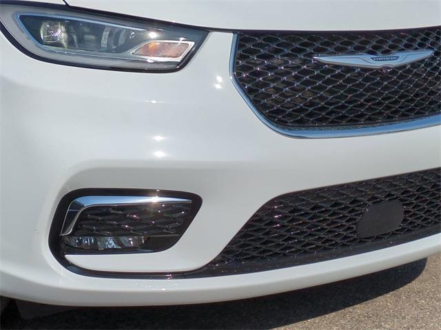 new 2024 Chrysler Pacifica car, priced at $48,589