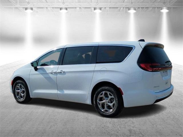 new 2024 Chrysler Pacifica car, priced at $48,589