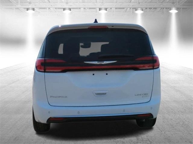 new 2024 Chrysler Pacifica car, priced at $48,589