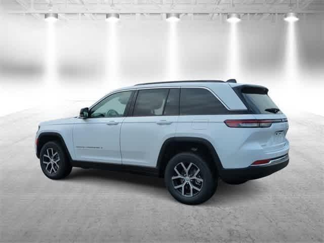 new 2024 Jeep Grand Cherokee car, priced at $42,200