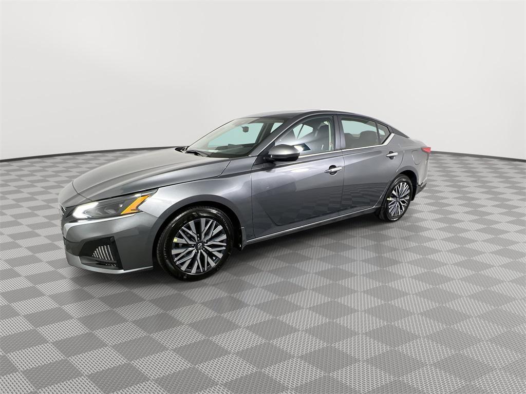 new 2025 Nissan Altima car, priced at $27,697