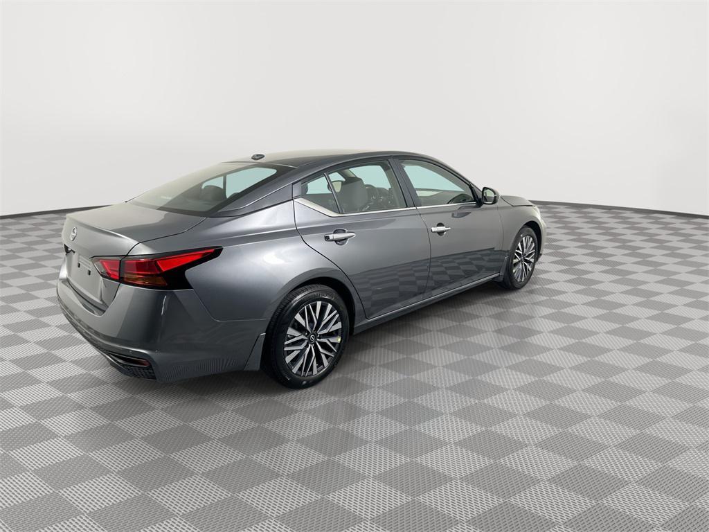 new 2025 Nissan Altima car, priced at $27,697