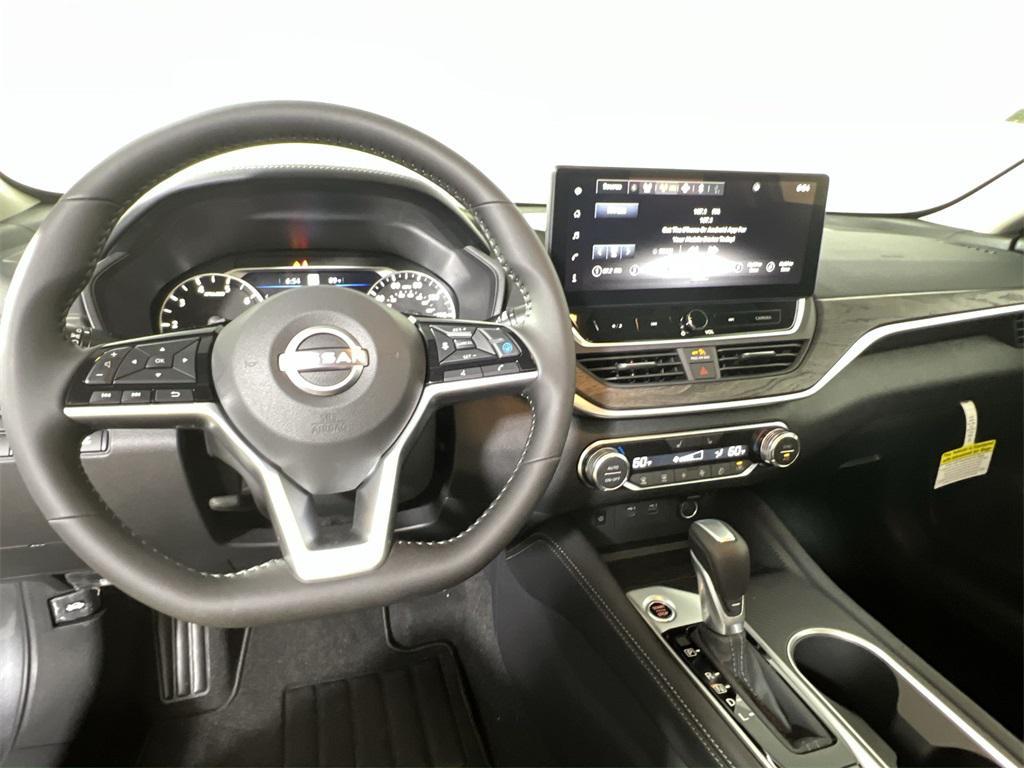 new 2025 Nissan Altima car, priced at $27,697