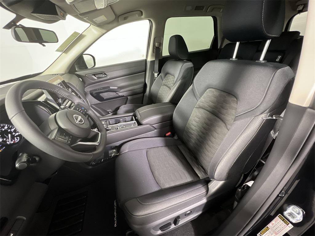 new 2025 Nissan Pathfinder car, priced at $32,714