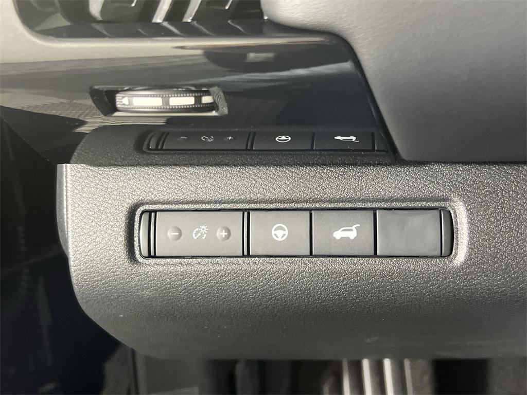 new 2025 Nissan Pathfinder car, priced at $32,714