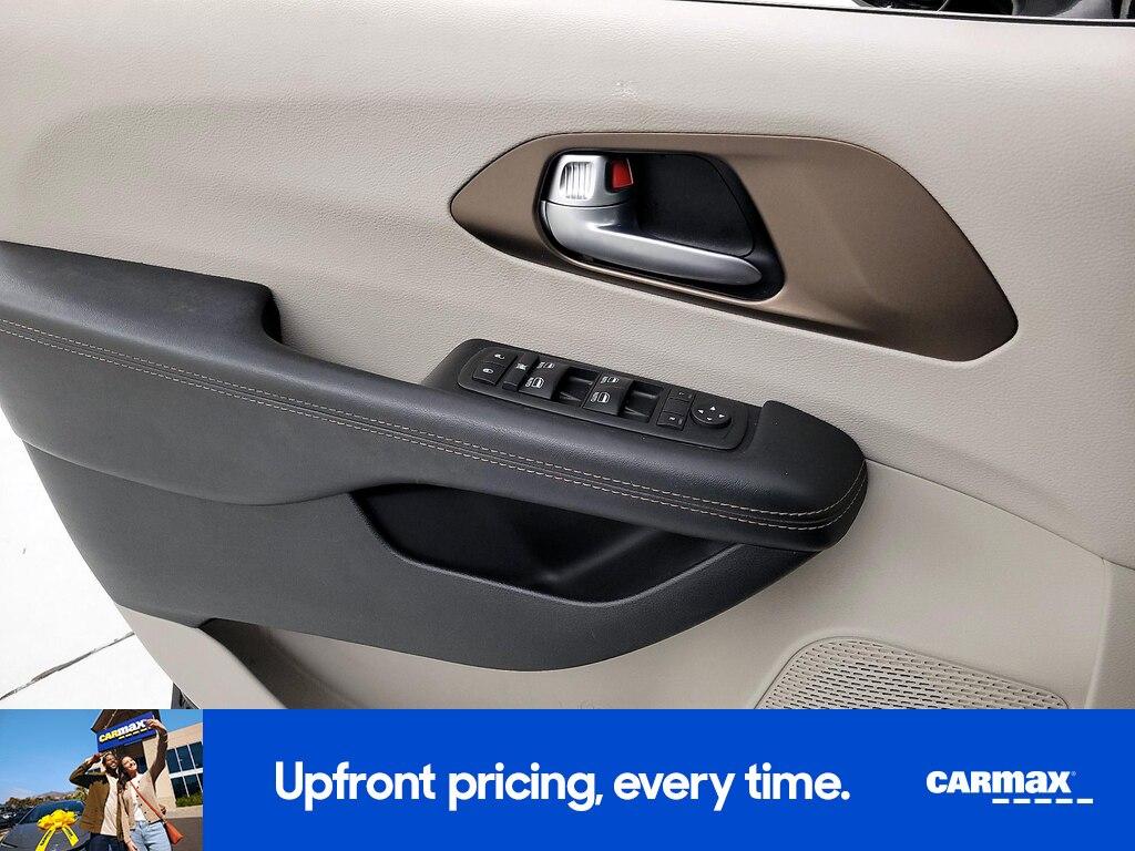 used 2017 Chrysler Pacifica car, priced at $21,998