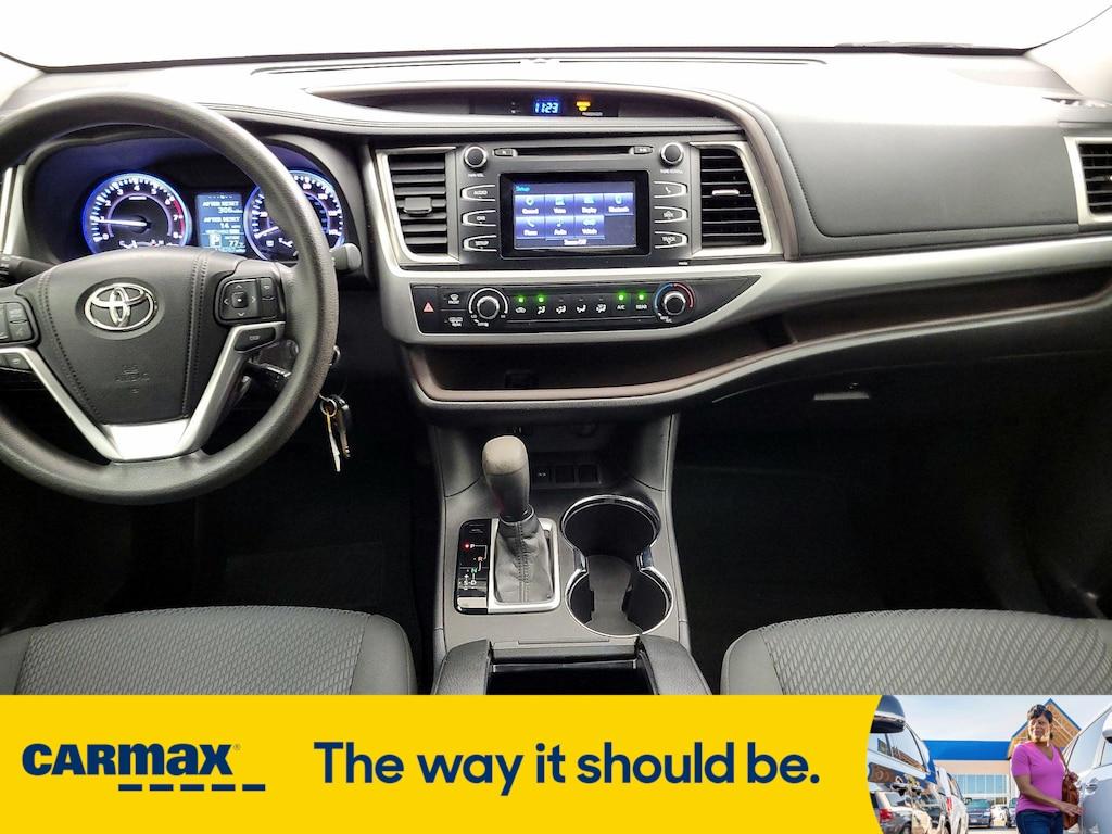 used 2015 Toyota Highlander car, priced at $16,998