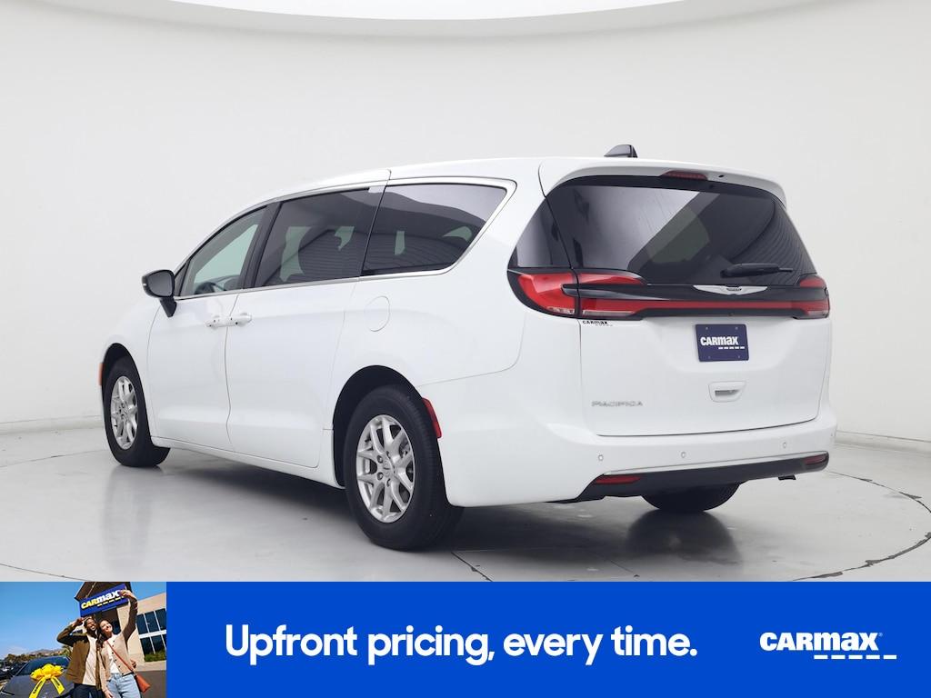 used 2024 Chrysler Pacifica car, priced at $35,998