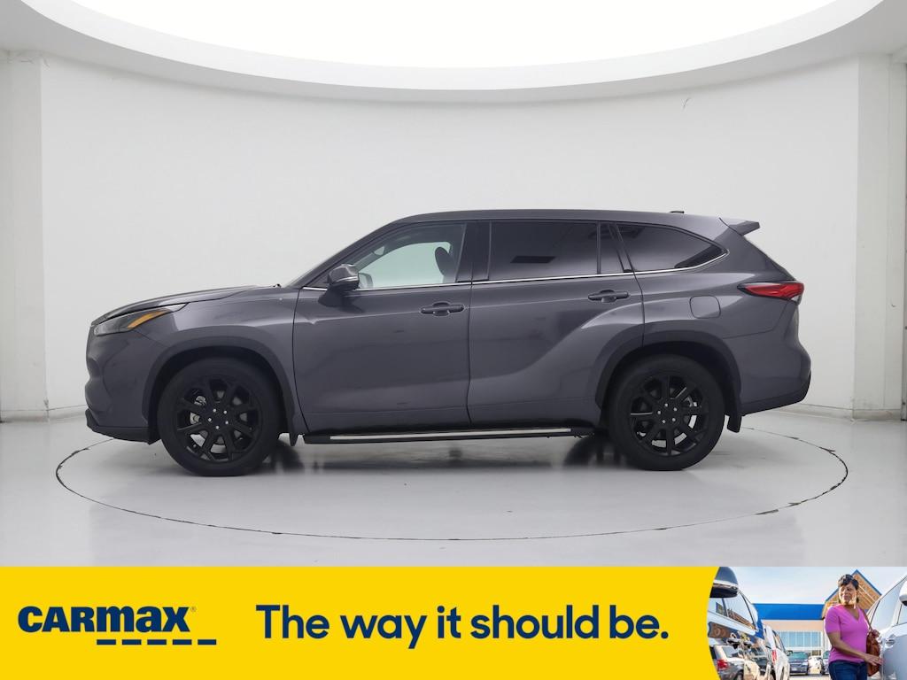 used 2022 Toyota Highlander car, priced at $33,998