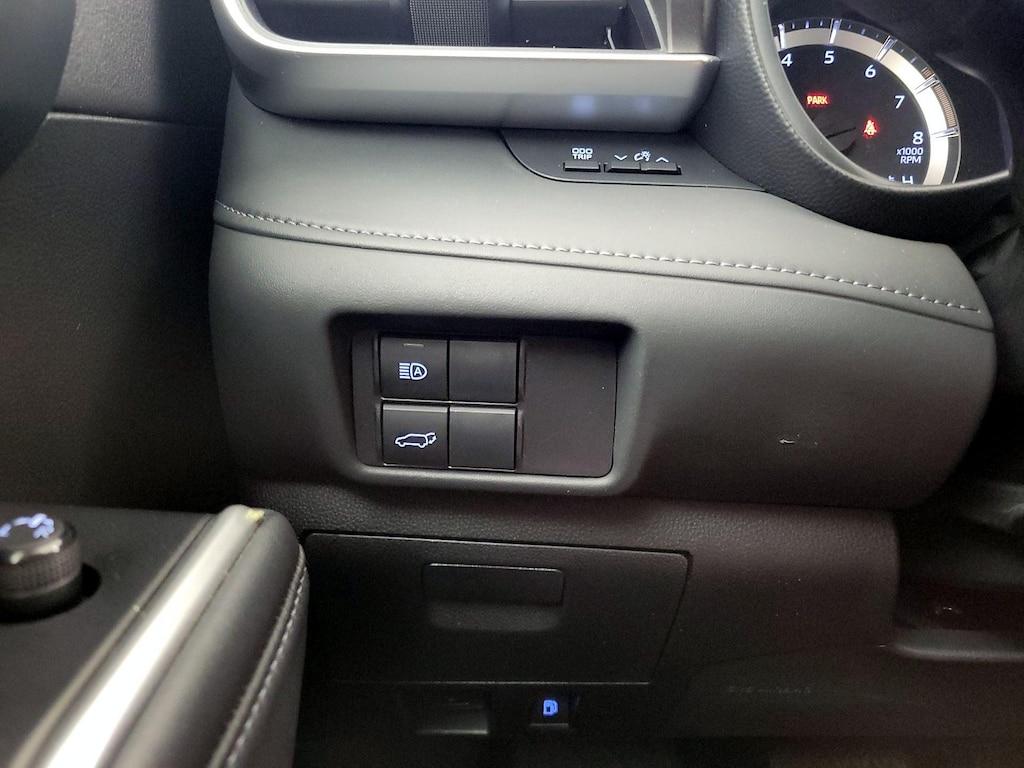used 2022 Toyota Highlander car, priced at $33,998