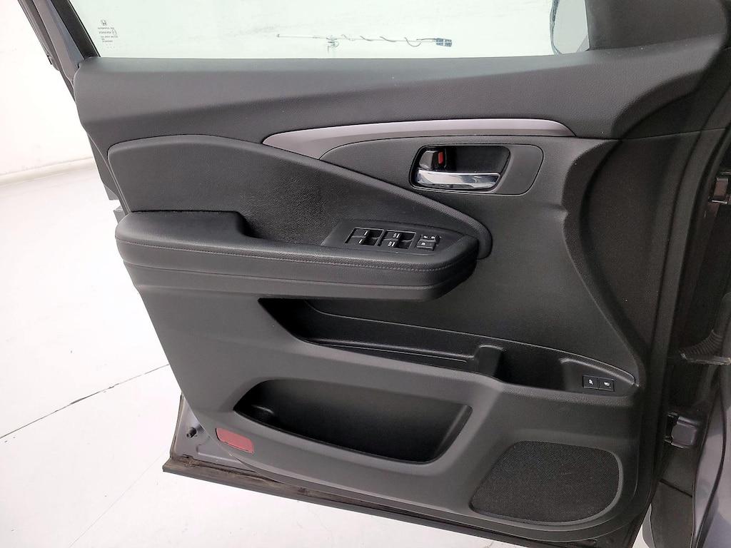 used 2016 Honda Pilot car, priced at $18,998