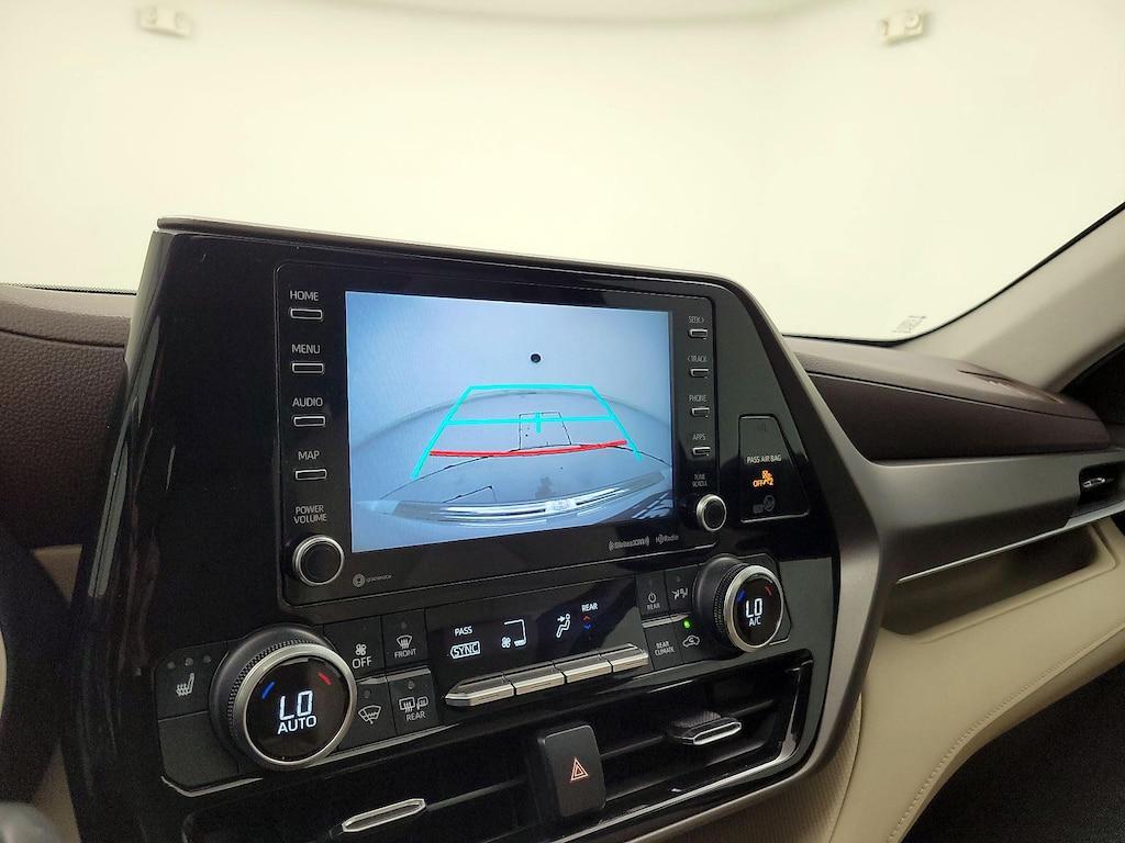 used 2021 Toyota Highlander car, priced at $31,998