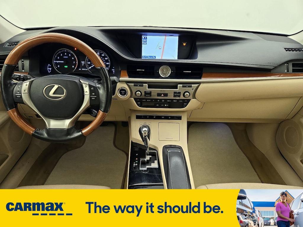 used 2014 Lexus ES 300h car, priced at $17,998