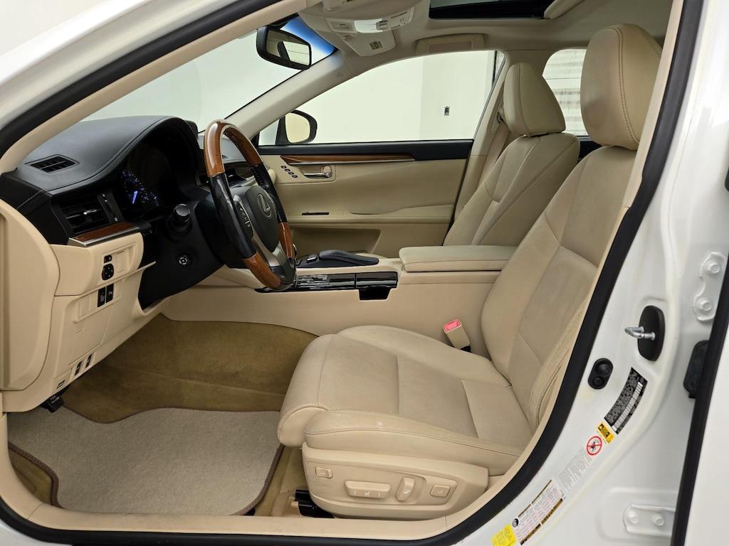 used 2014 Lexus ES 300h car, priced at $17,998
