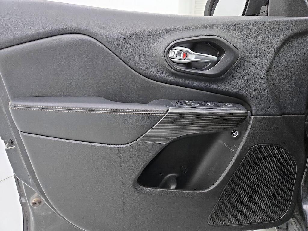 used 2016 Jeep Cherokee car, priced at $14,599