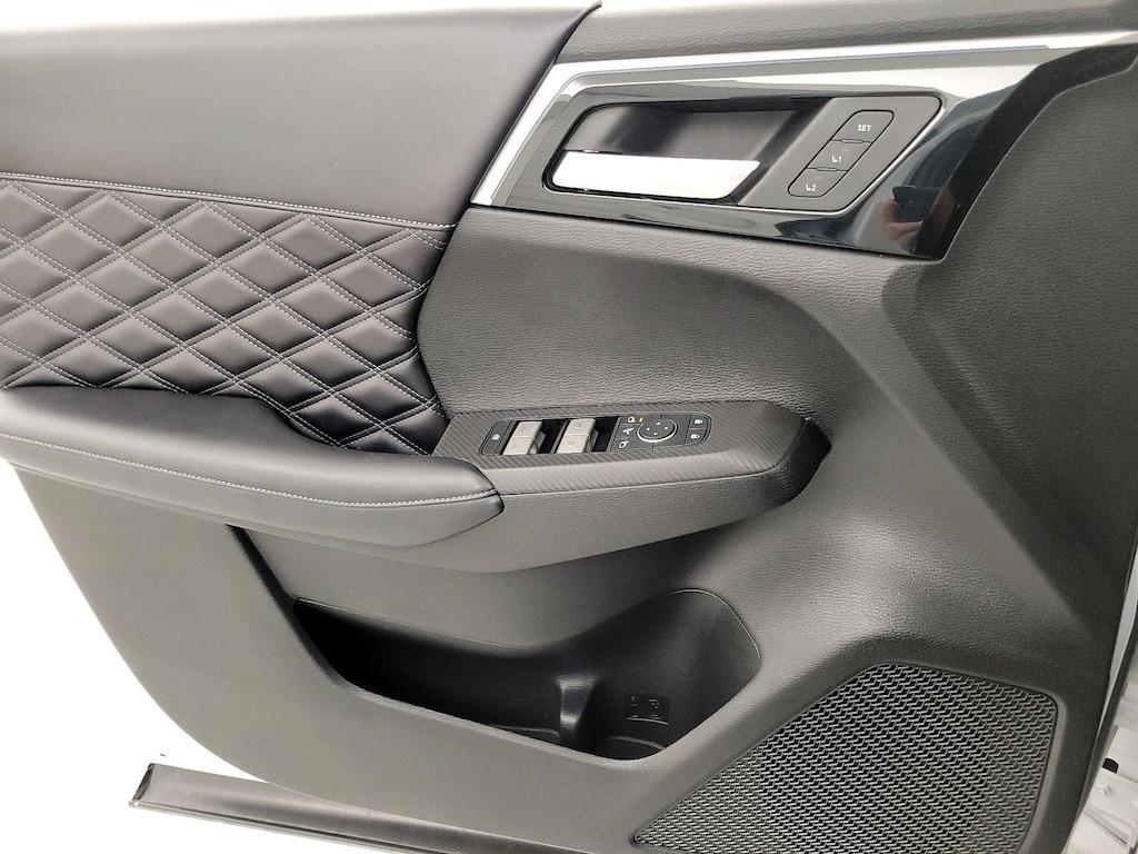 used 2023 Mitsubishi Outlander car, priced at $24,998