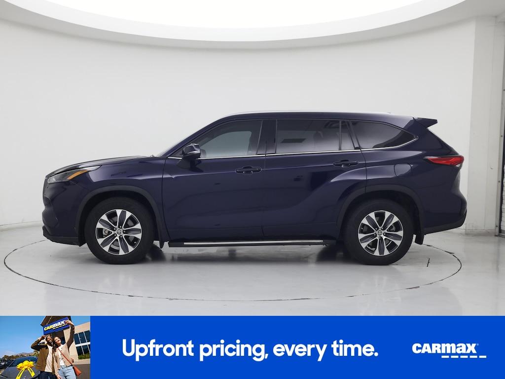 used 2022 Toyota Highlander Hybrid car, priced at $34,998