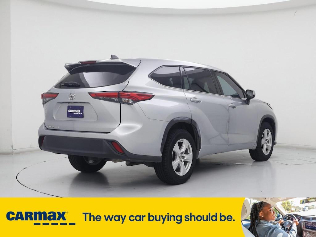 used 2022 Toyota Highlander car, priced at $28,998