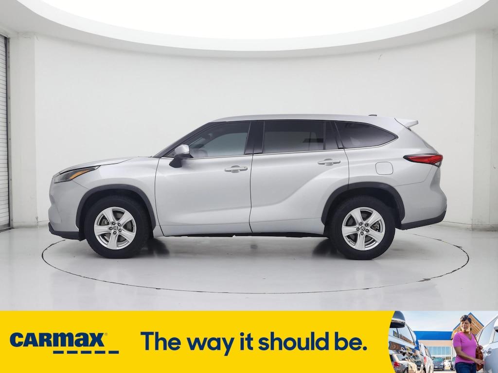 used 2022 Toyota Highlander car, priced at $28,998