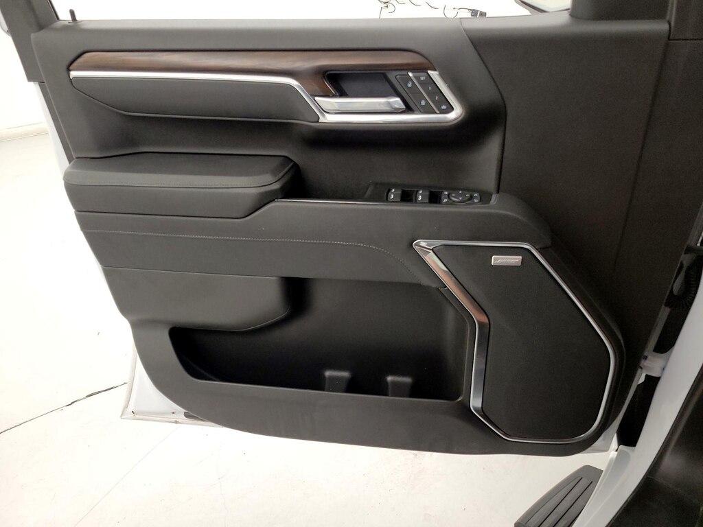 used 2025 GMC Sierra 1500 car, priced at $47,998