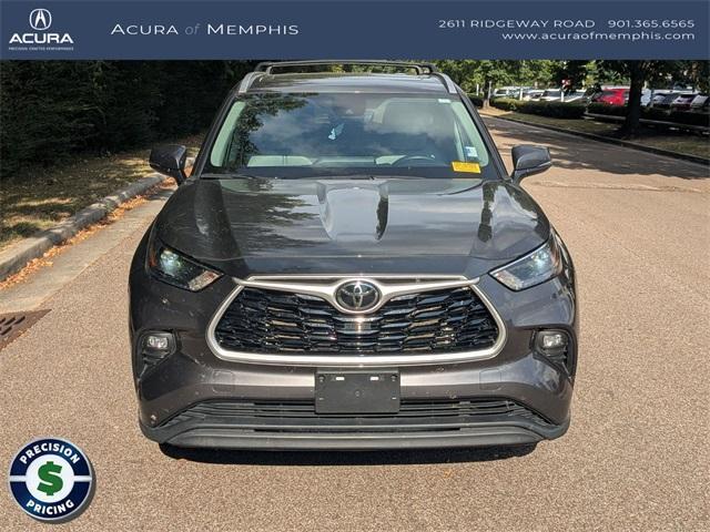 used 2022 Toyota Highlander car, priced at $32,498