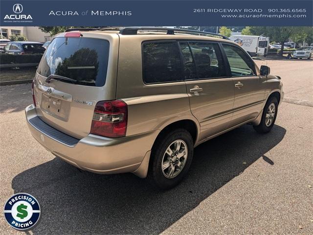 used 2004 Toyota Highlander car, priced at $9,995