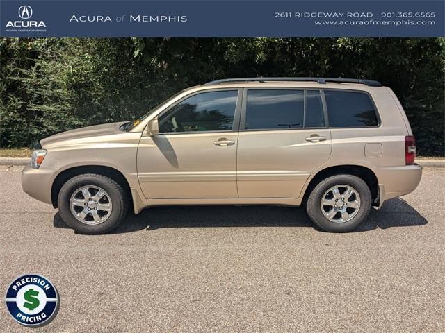 used 2004 Toyota Highlander car, priced at $9,995