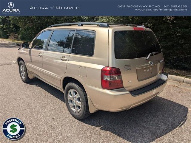 used 2004 Toyota Highlander car, priced at $9,995