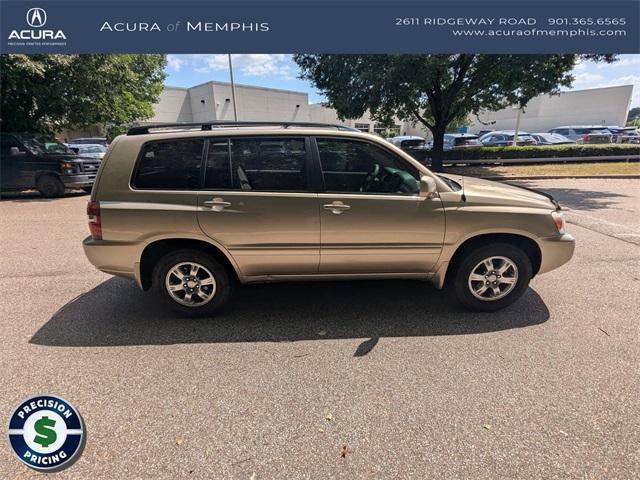 used 2004 Toyota Highlander car, priced at $9,995