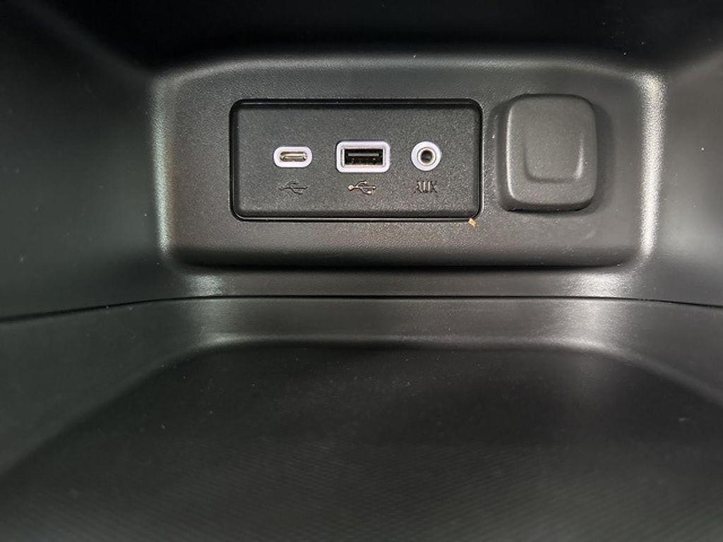 used 2023 Chevrolet Equinox car, priced at $25,990