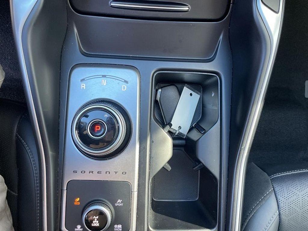 used 2023 Kia Sorento Hybrid car, priced at $29,990