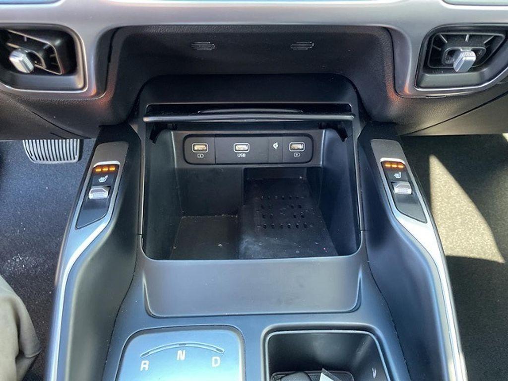 used 2023 Kia Sorento Hybrid car, priced at $29,990