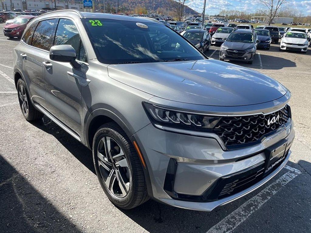 used 2023 Kia Sorento Hybrid car, priced at $29,990