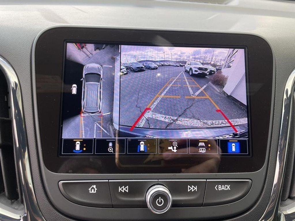 used 2022 Chevrolet Equinox car, priced at $25,490