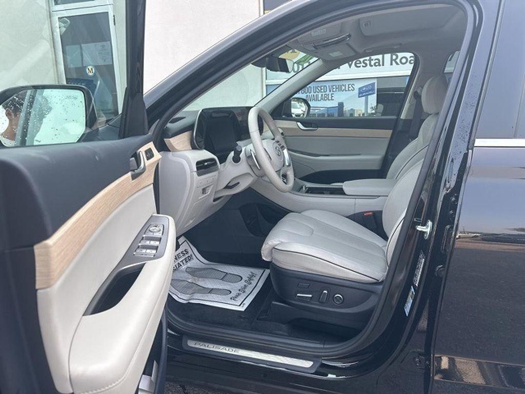 used 2024 Hyundai Palisade car, priced at $40,990