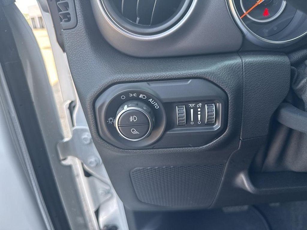 used 2021 Jeep Gladiator car, priced at $34,990