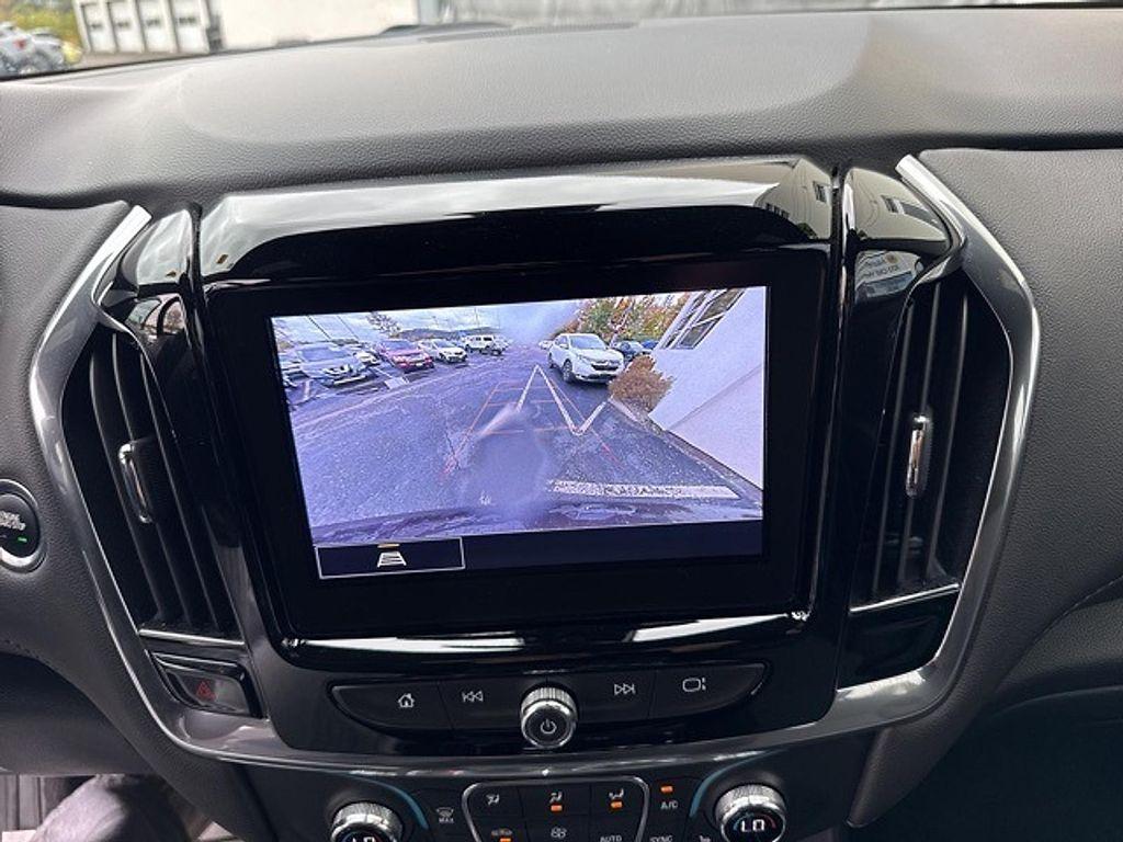 used 2023 Chevrolet Traverse car, priced at $31,990