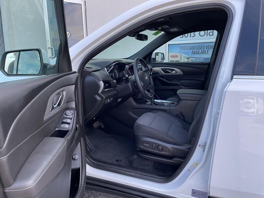 used 2023 Chevrolet Traverse car, priced at $31,970