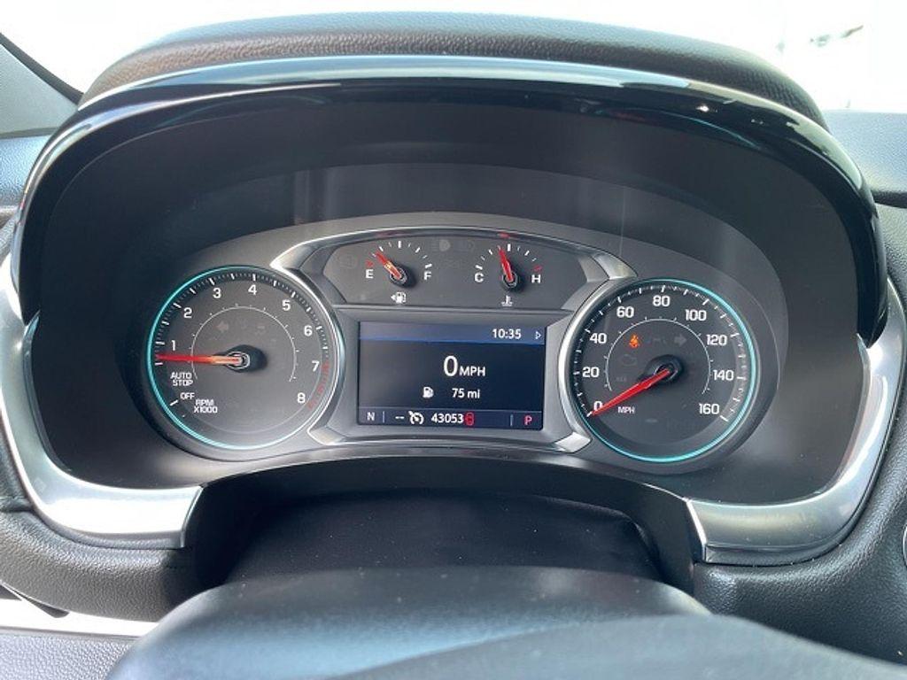 used 2023 Chevrolet Traverse car, priced at $31,970