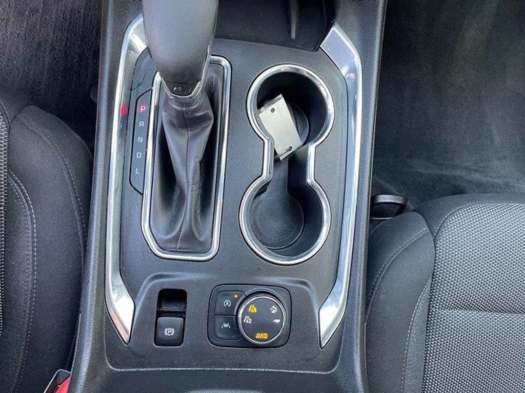 used 2023 Chevrolet Traverse car, priced at $31,970