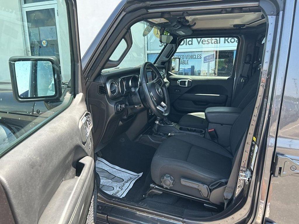 used 2022 Jeep Wrangler Unlimited car, priced at $36,980