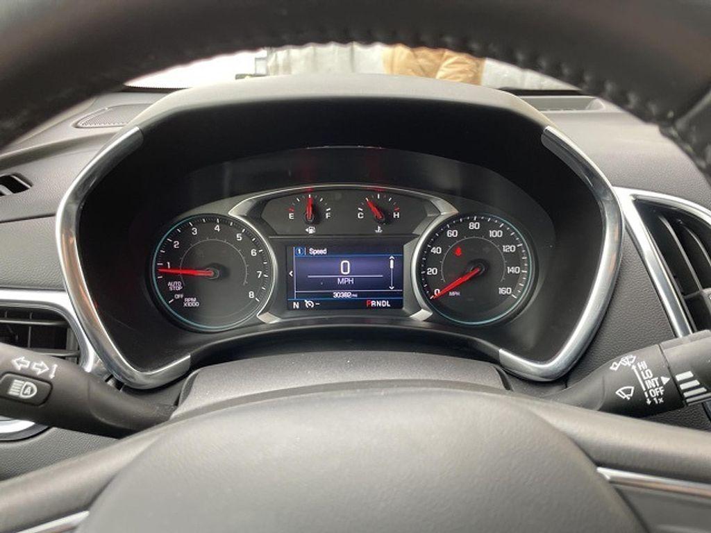 used 2021 Chevrolet Equinox car, priced at $20,990