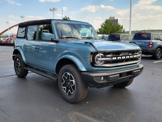 new 2023 Ford Bronco car, priced at $47,109