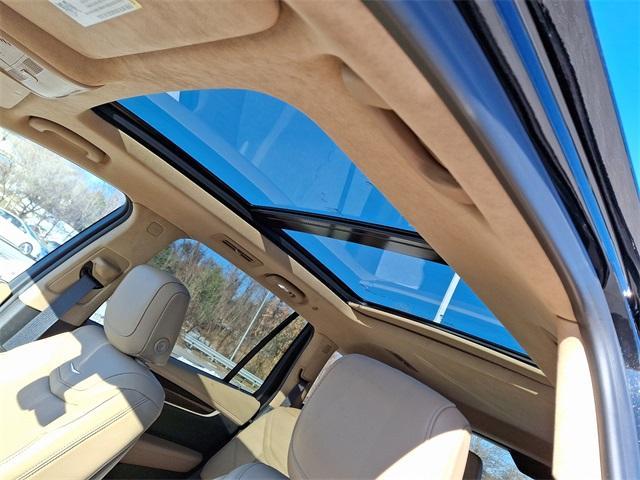 used 2024 Cadillac XT6 car, priced at $51,824